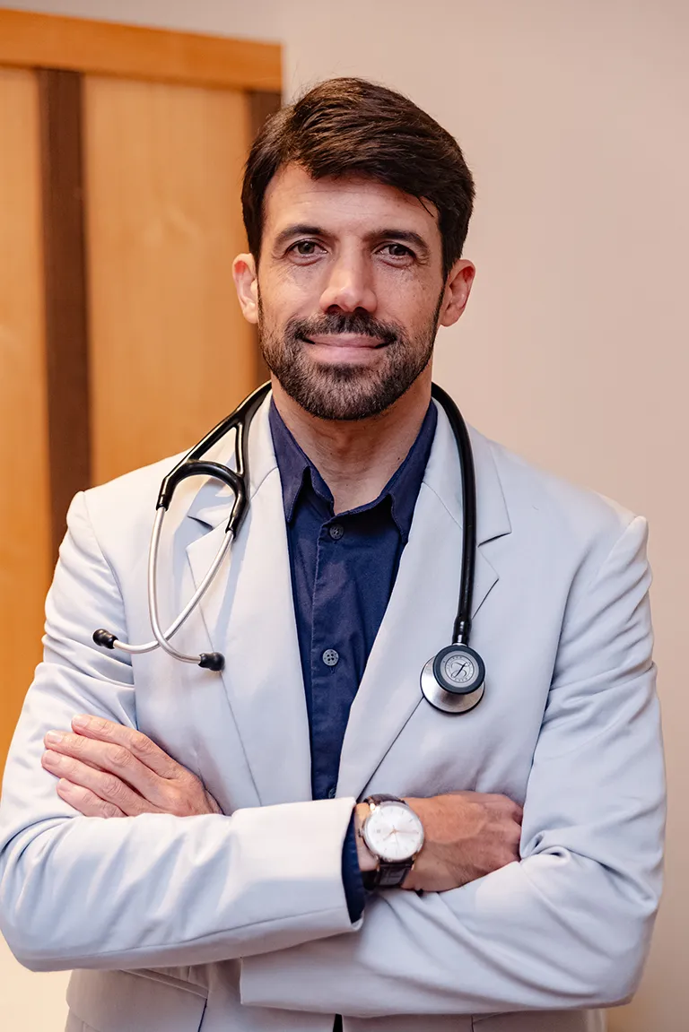 Dr. Gustavo Varella